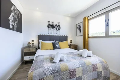 Appartamento a Burgau con Jacuzzi Privata