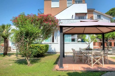 Villa in Stadano mit Schwimmbecken