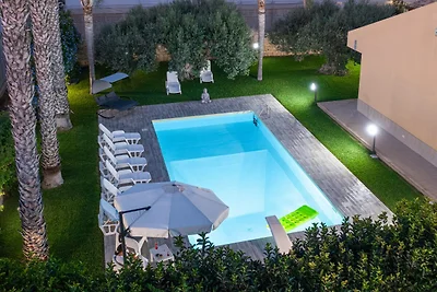 Geräumige Küstenvilla mit Pool in Scicli