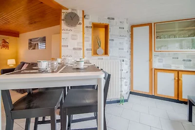 Ferienhaus im Garten von Vaux sur S�re
