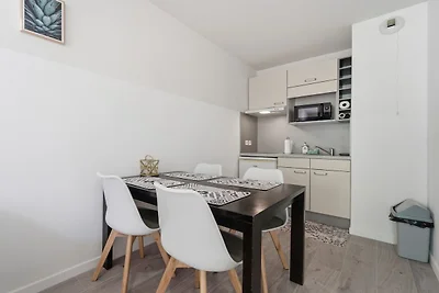 Apartment an der Riviera in Grasse mit Balkon