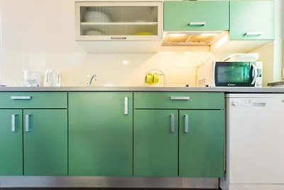 Classic Two Bedroom Apartment with Terrace (o...