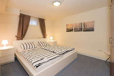 Großzügiges Ferienhaus mit eigener Terrasse i...