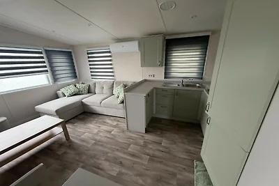 Domek mobilny z ogrodem i tarasem (4+2)