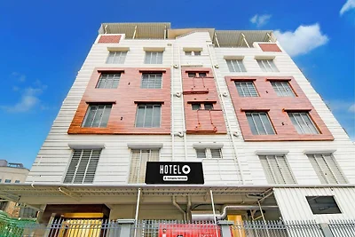 Super Townhouse Kaikhali vicino all'aeroporto