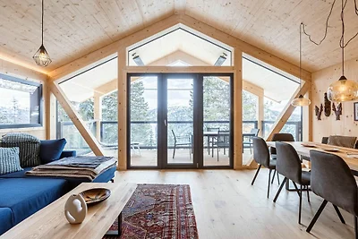 Einladendes Chalet mit Whirlpool