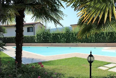 Vakantieappartement in Salò met zwembad