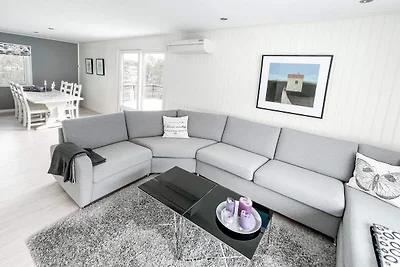 8 Personen Ferienhaus in Halsanaustan-By...