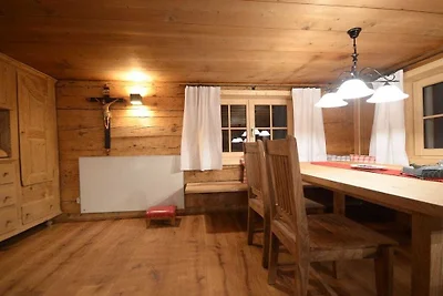 Vakantiehuis in Damüls met zwembad