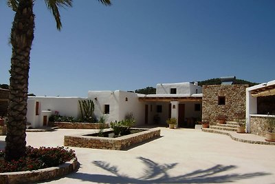 Spaziosa villa alle Isole Baleari con piscina