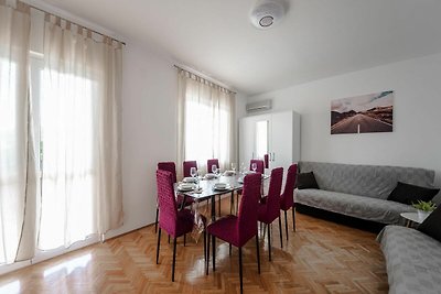 Appartement in Seline vlakbij de zee