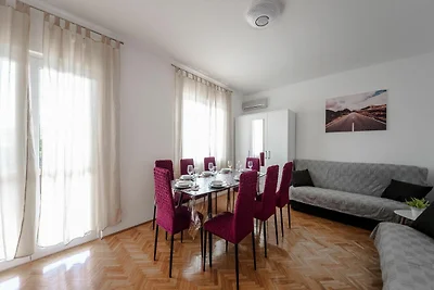 Apartment Zora in Seline am Meer, Kiesstrand