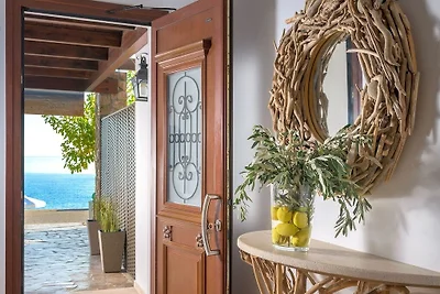 Bella casa vacanze a Charaki vicino alla...