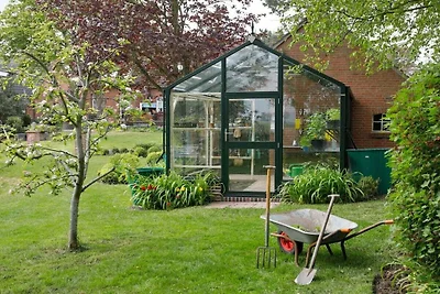 Ferienwohnung in Hinte mit Schwimmbecken