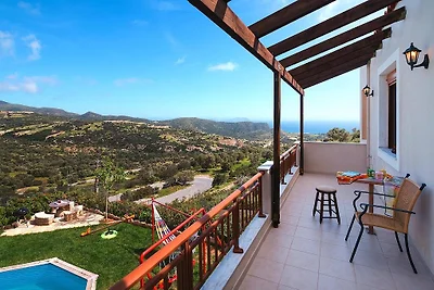 Invitante villa a Triopetra con piscina