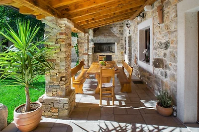 Villa mit beheiztem Pool in der Nähe von...