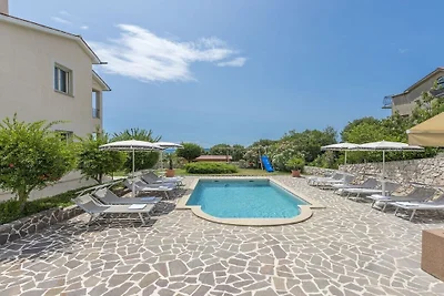 Villa in Koromačno mit Schwimmbecken