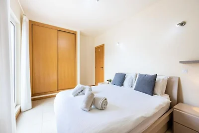 Wohnung in Burgau mit Pool und Balkonen