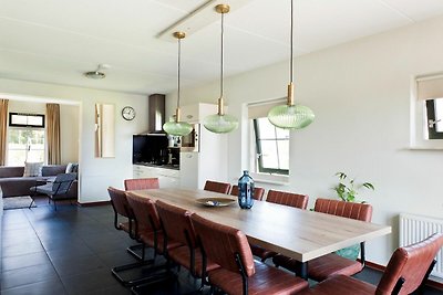 Schönes Einfamilienhaus mit Sauna in...