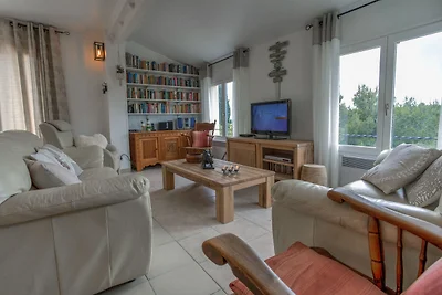 Moderne Villa mit privatem Pool