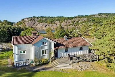 5 Sterne Ferienhaus in Hjälteby