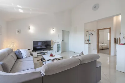 MY DALMATIA - Sea view apartment Privlaka