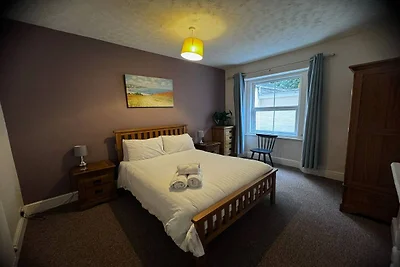 SEASIDE Apartment Two Bed Room Apartment (5...