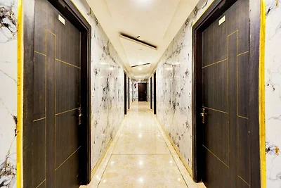 Collectie O Surya Enclave Aroma Regency