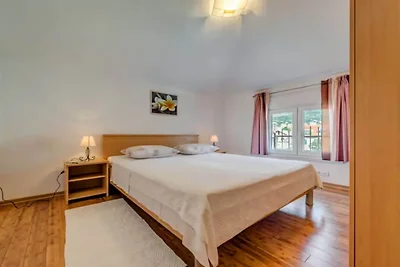 Mise Holiday Apartments - Two bedroom apartme...