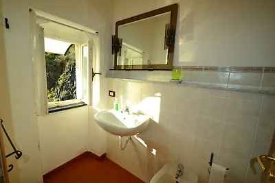 Schönes Ferienhaus mit Blick auf Berge und...