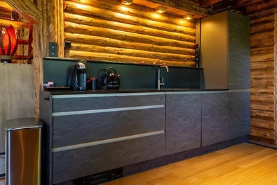 Spazioso chalet in legno con terrazza...