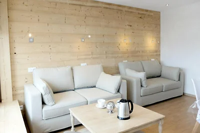 Komplett renovierte Wohnung · Ski-in/Ski-out ...