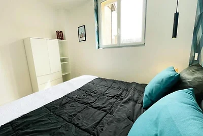 Der helle T2 im Hyper-Center-Fußgängerbereich