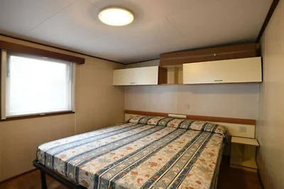 Mobile Home in Ferienresidenz mit Pool