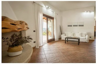Villa in Castiadas mit Schwimmbecken