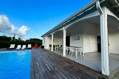 Häuser und Villen für 6 Personen