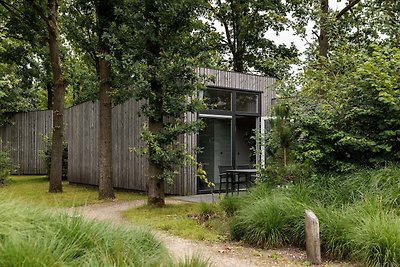 Moderne Hütte im Grünen, mit Kombi-Mikrowelle