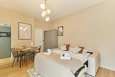 Moderne Suite am Seineufer im 16.