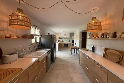 Ruime villa in Flayosc met privézwembad
