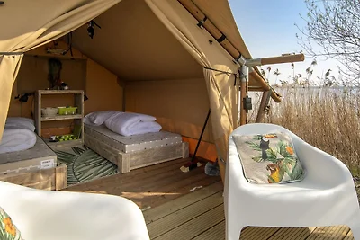 Safaritent aan het strand voor stellen