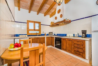 Rustikales mallorcanisches Landhaus mit Pool