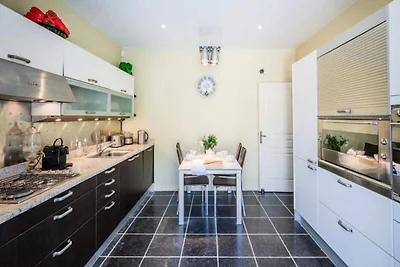 Villa in Antibes mit Pool und in Strandnähe