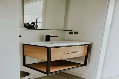 Charmante Tiny House met terras.