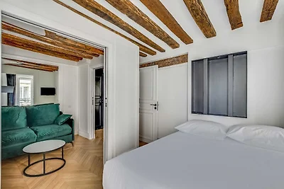 2BDR/5P appartement au centre de Paris in dow...