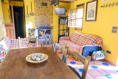 Bauernhaus am Fluss in Algarinejo