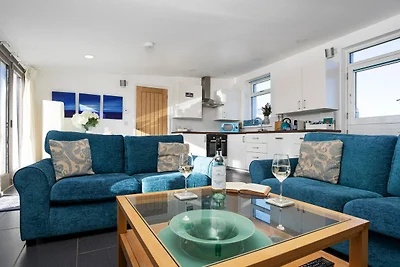Cottage nella riserva naturale di South Walne...