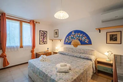 Vakantiehuis in Isola Rossa met tuin