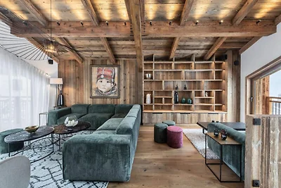 Chalet in Courchevel mit Pool und Skizugang