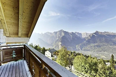 Schönes Chalet mit Aussicht vom Balkon