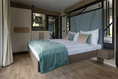 Lakeside chalet in holiday park